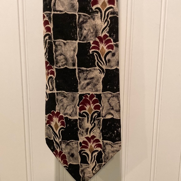Robert Talbott Best of Class For Guffey’s Atlanta 100% Silk Tie - Picture 1 of 3